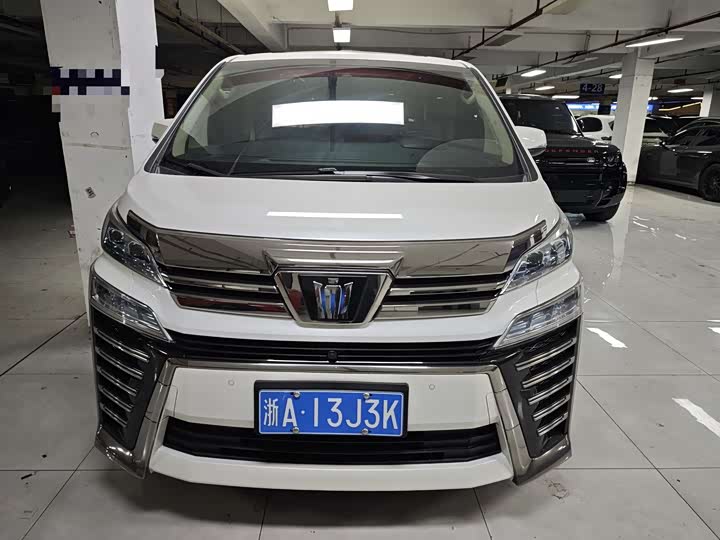Фото 2 - Toyota Vellfire