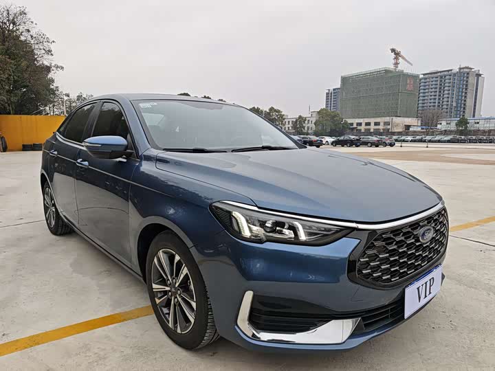 Фото 3 - Ford Escort