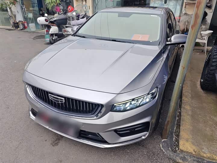 Фото 2 - Geely Preface