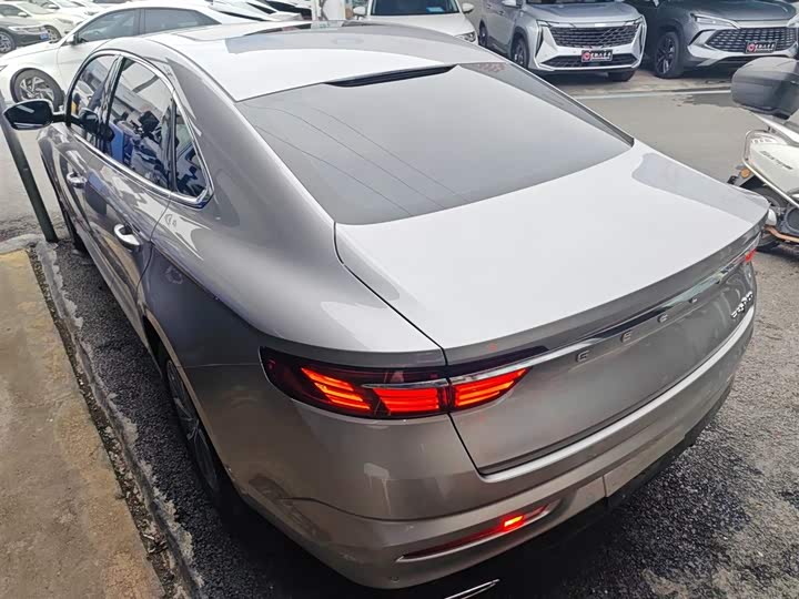 Фото 5 - Geely Preface