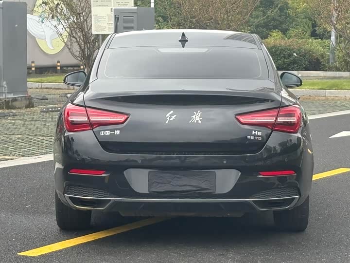 Фото 6 - Hongqi H5