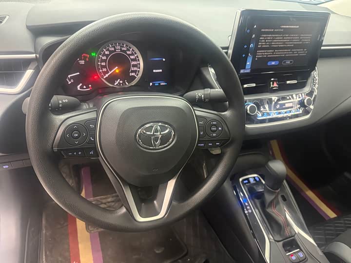 Фото 9 - Toyota Corolla