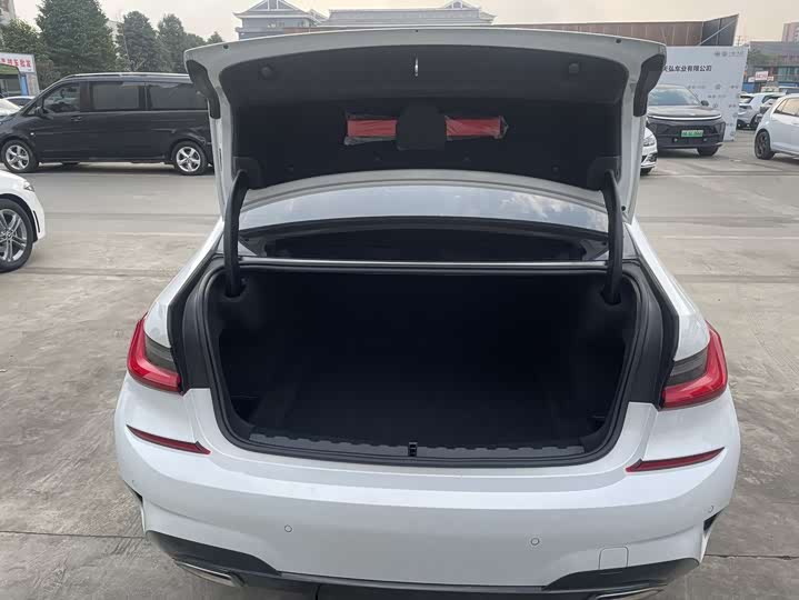 Фото 4 - BMW 3 Series