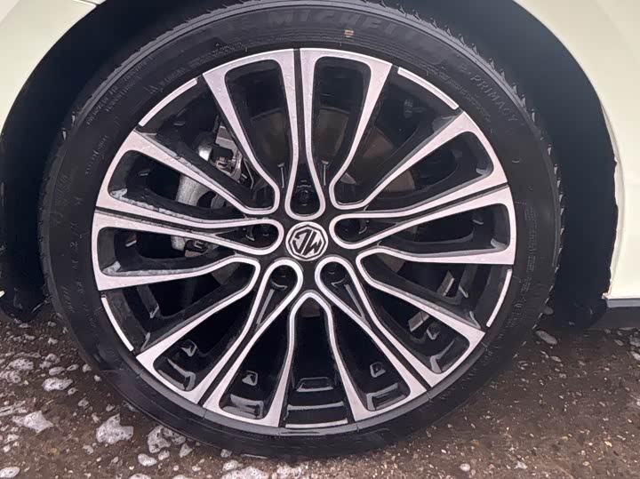 Фото 7 - MG Motor 7