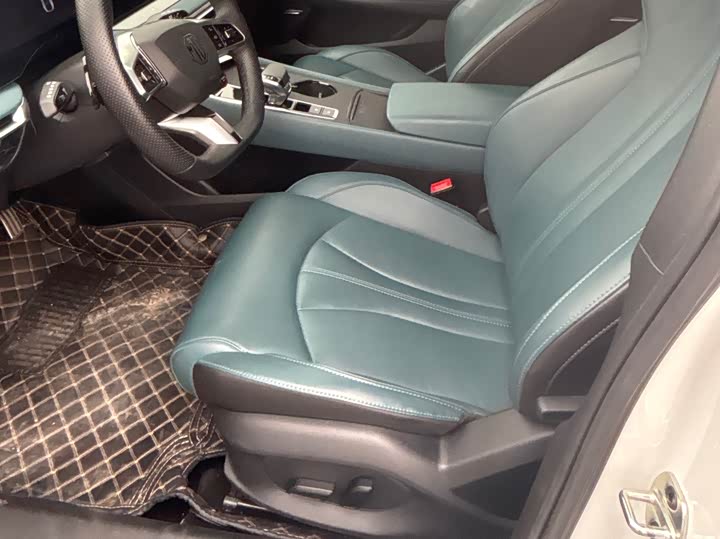 Фото 9 - MG Motor 7