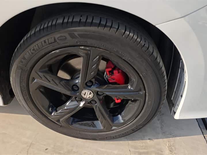 Фото 6 - MG Motor 5 Scorpio