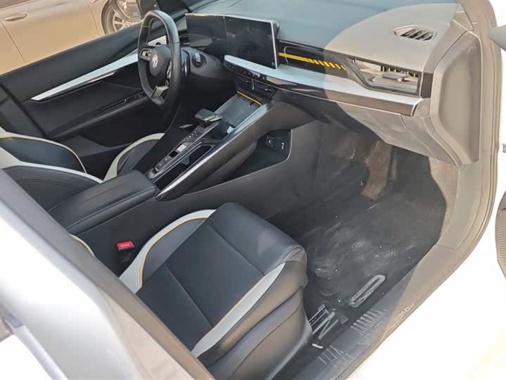 Фото 8 - MG Motor 5 Scorpio