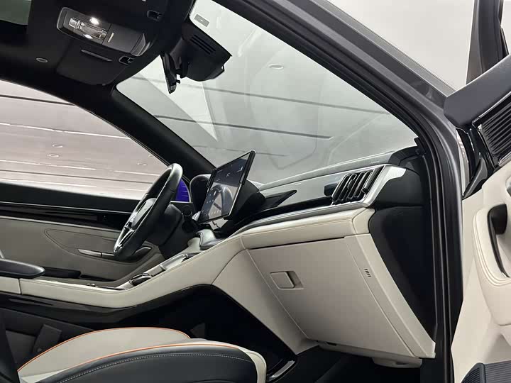 Фото 9 - BYD Song Plus