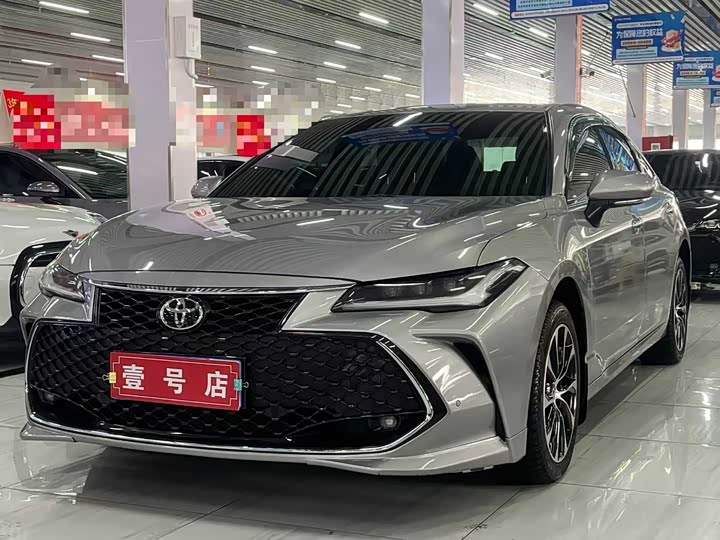 Фото 1 - Toyota Avalon