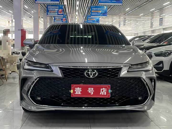 Фото 2 - Toyota Avalon