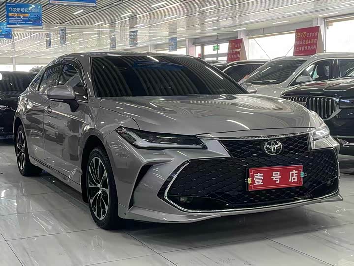 Фото 3 - Toyota Avalon