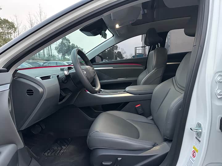 Фото 9 - XPeng Mona M03