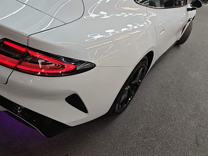 Фото 8 - Xiaomi SU7