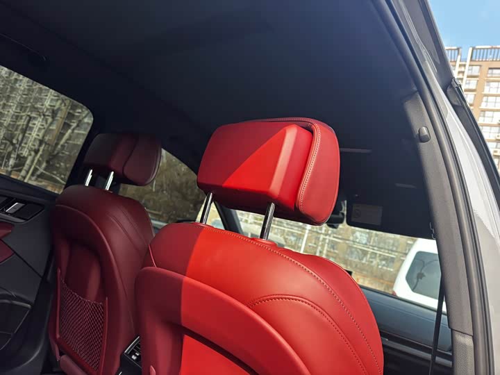 Фото 4 - Audi Q5L