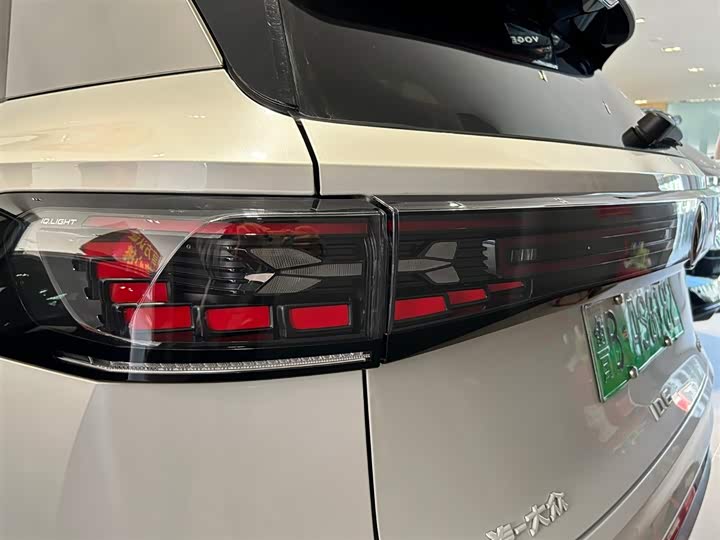 Фото 7 - Volkswagen ID.6 Crozz