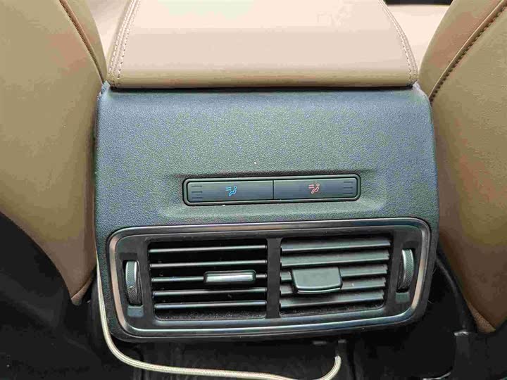 Фото 9 - Land Rover Discovery Sport