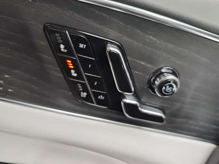 Фото 4 - Cadillac Lyriq