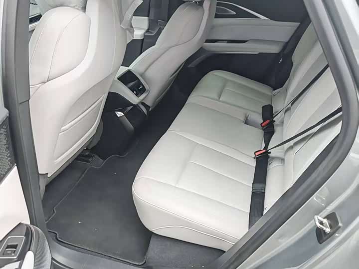 Фото 7 - Cadillac Lyriq