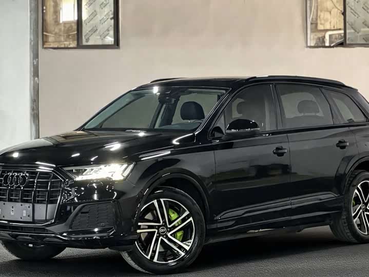 Фото 1 - Audi Q7