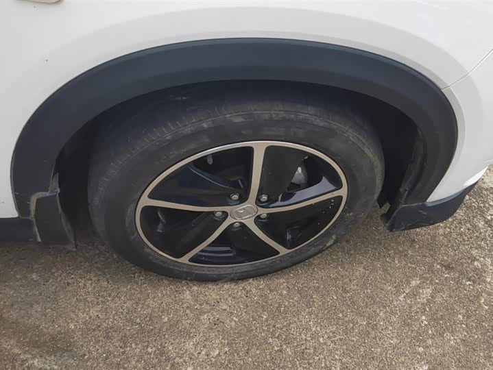 Фото 6 - Honda Vezel