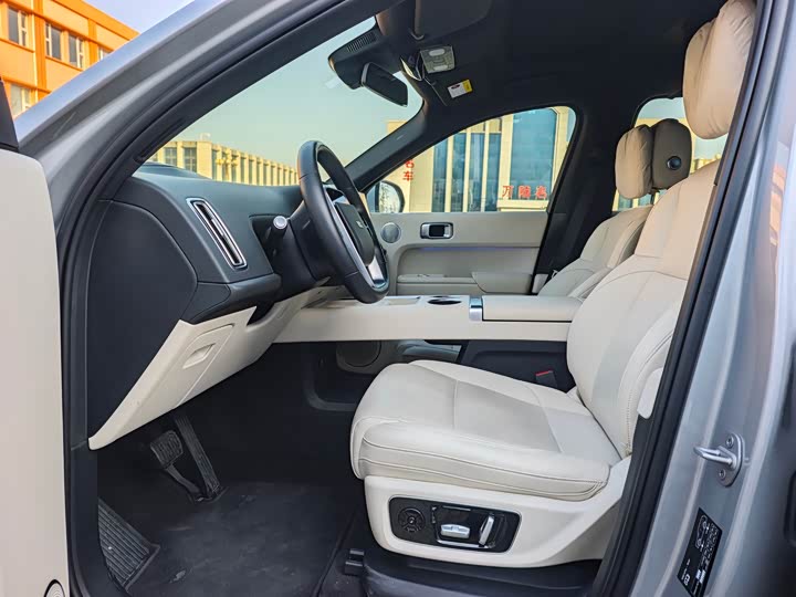 Фото 8 - LiXiang L9