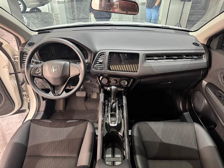 Фото 9 - Honda Vezel