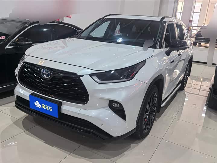 Фото 1 - Toyota Highlander