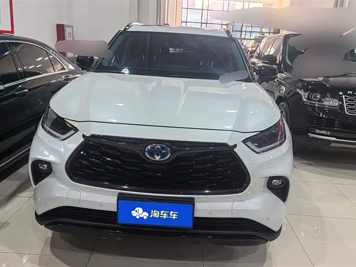 Фото 2 - Toyota Highlander