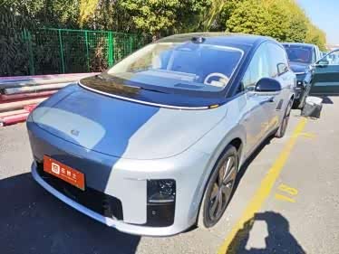 Фото 2 - LiXiang i8