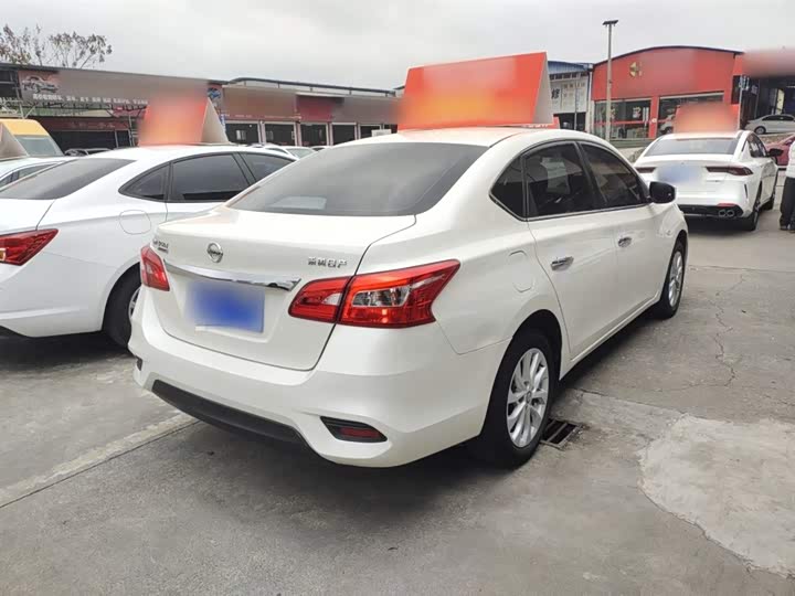 Фото 7 - Nissan Sylphy