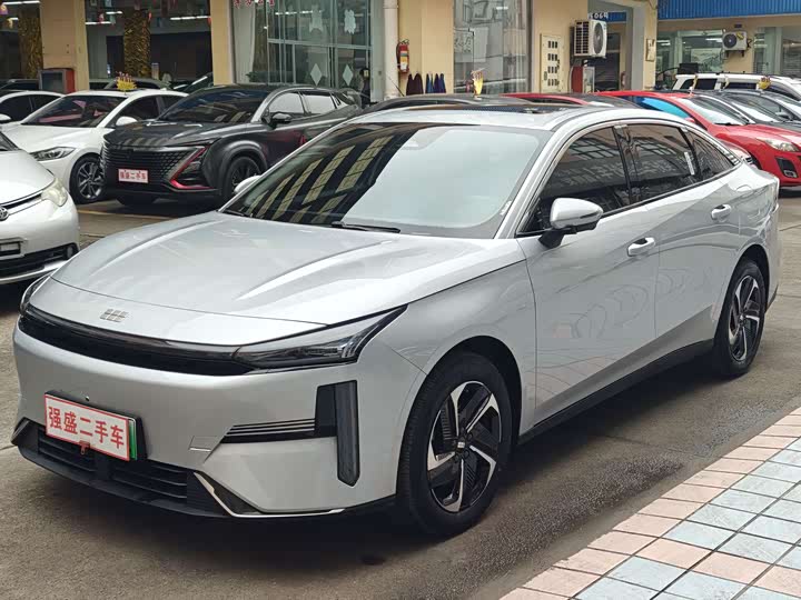 Фото 1 - Geely Galaxy L6