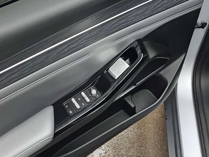 Фото 8 - Geely Galaxy L6