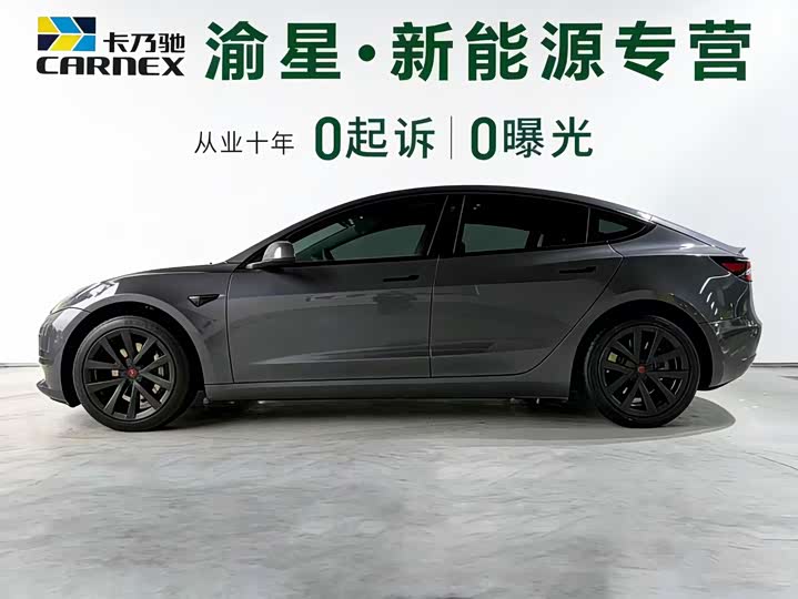 Фото 4 - Tesla Model 3