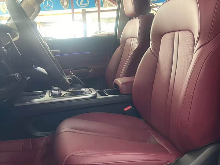 Фото 4 - Tank 300