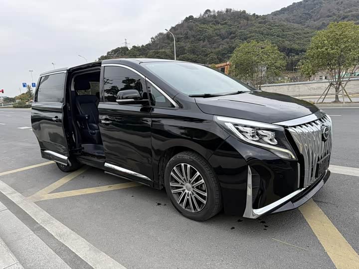 Фото 4 - GAC Trumpchi M8