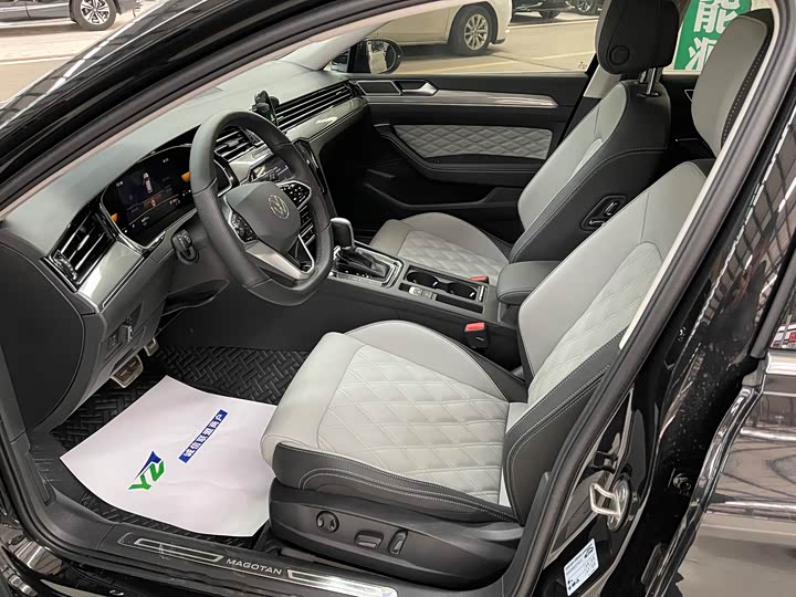 Фото 5 - Volkswagen Magotan