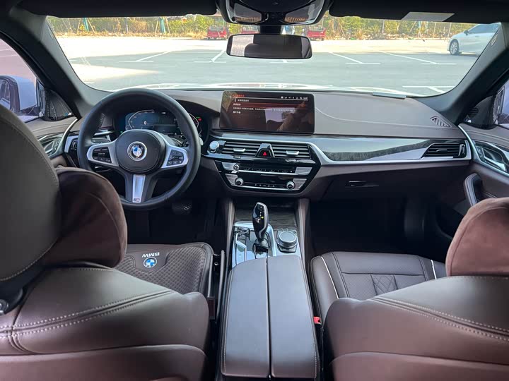 Фото 6 - BMW 5 Series