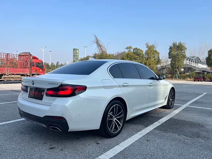 Фото 7 - BMW 5 Series
