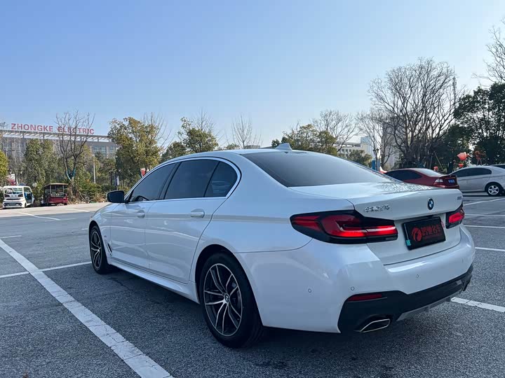 Фото 8 - BMW 5 Series