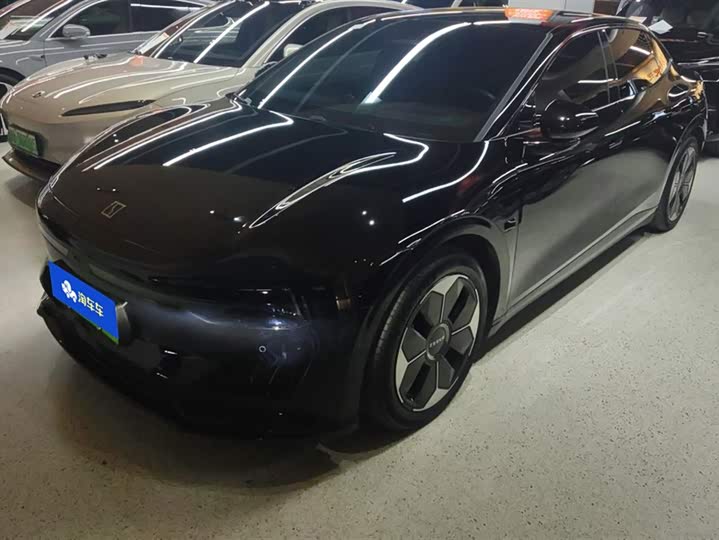 Фото 1 - Zeekr 007