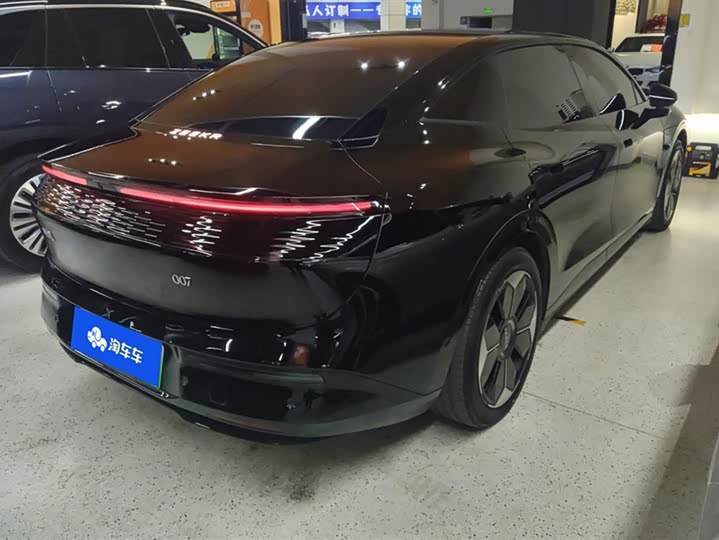 Фото 3 - Zeekr 007