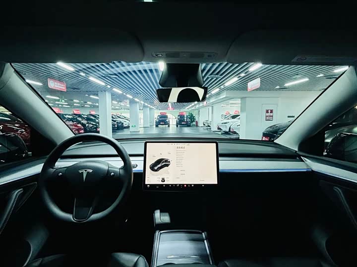 Фото 9 - Tesla Model Y