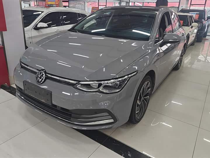 Фото 1 - Volkswagen Golf