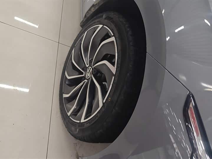 Фото 6 - Volkswagen Golf