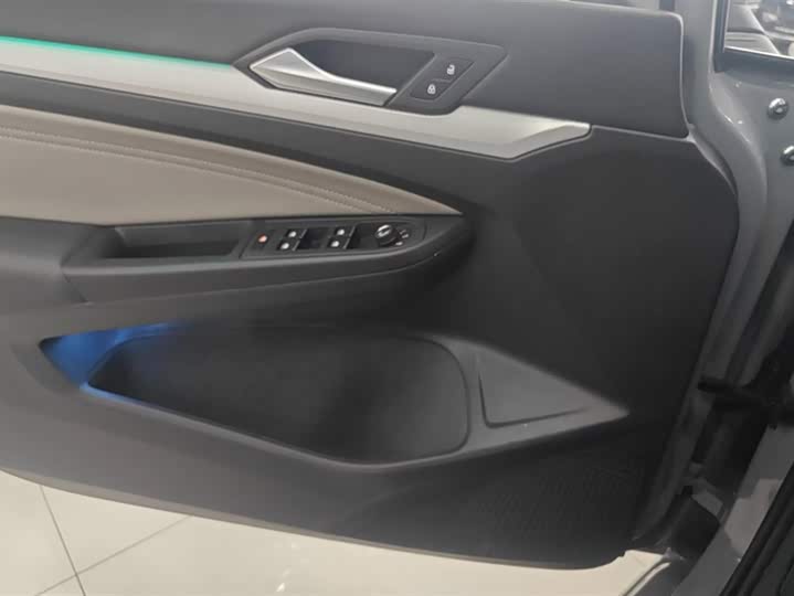 Фото 7 - Volkswagen Golf