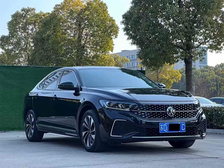 Фото 3 - Volkswagen Passat