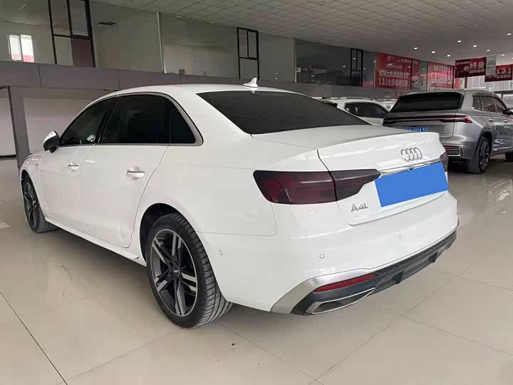 Фото 7 - Audi A4L