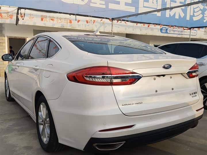 Фото 5 - Ford Mondeo