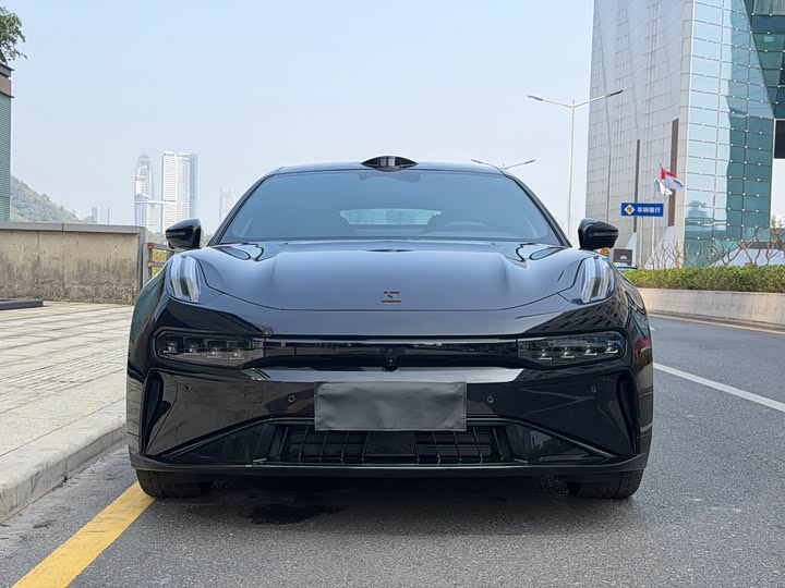 Фото 2 - Zeekr 001