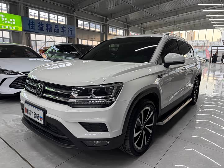 Фото 1 - Volkswagen Tharu